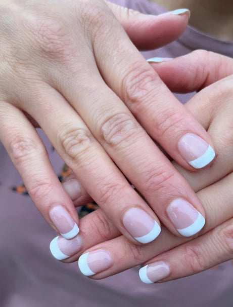 Nageldesign weiß: der schlichte Klassiker