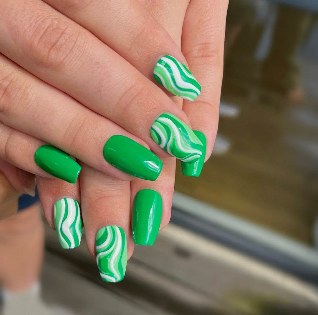 Nageldesign grün: Der Allrounder für jede Stimmung